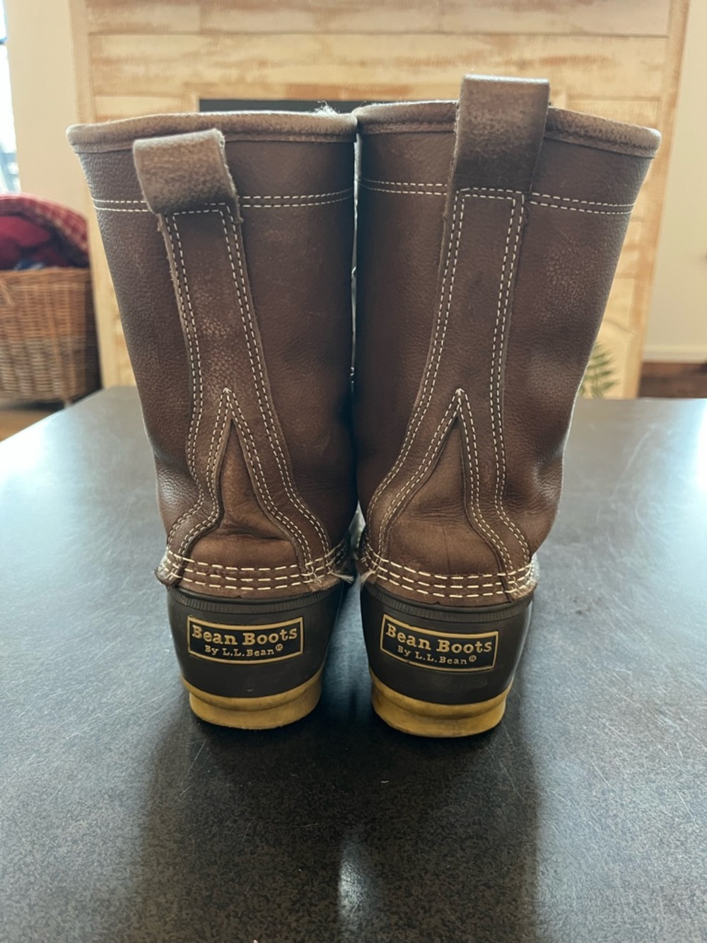 LL Bean Women’s Tumbled Leather Sherpa Lined Lace-Up Duck Boots Size 8 - Picture 4 of 7